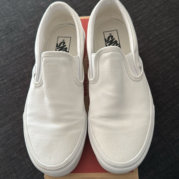 Vans True White Classic Slip-On Shoes - Picture 2 of 3